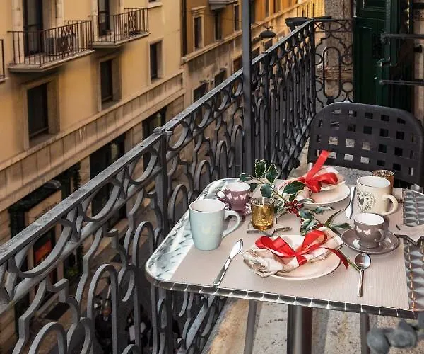 Deneb19 Luminoso Con Balcone Vista Citta Verona